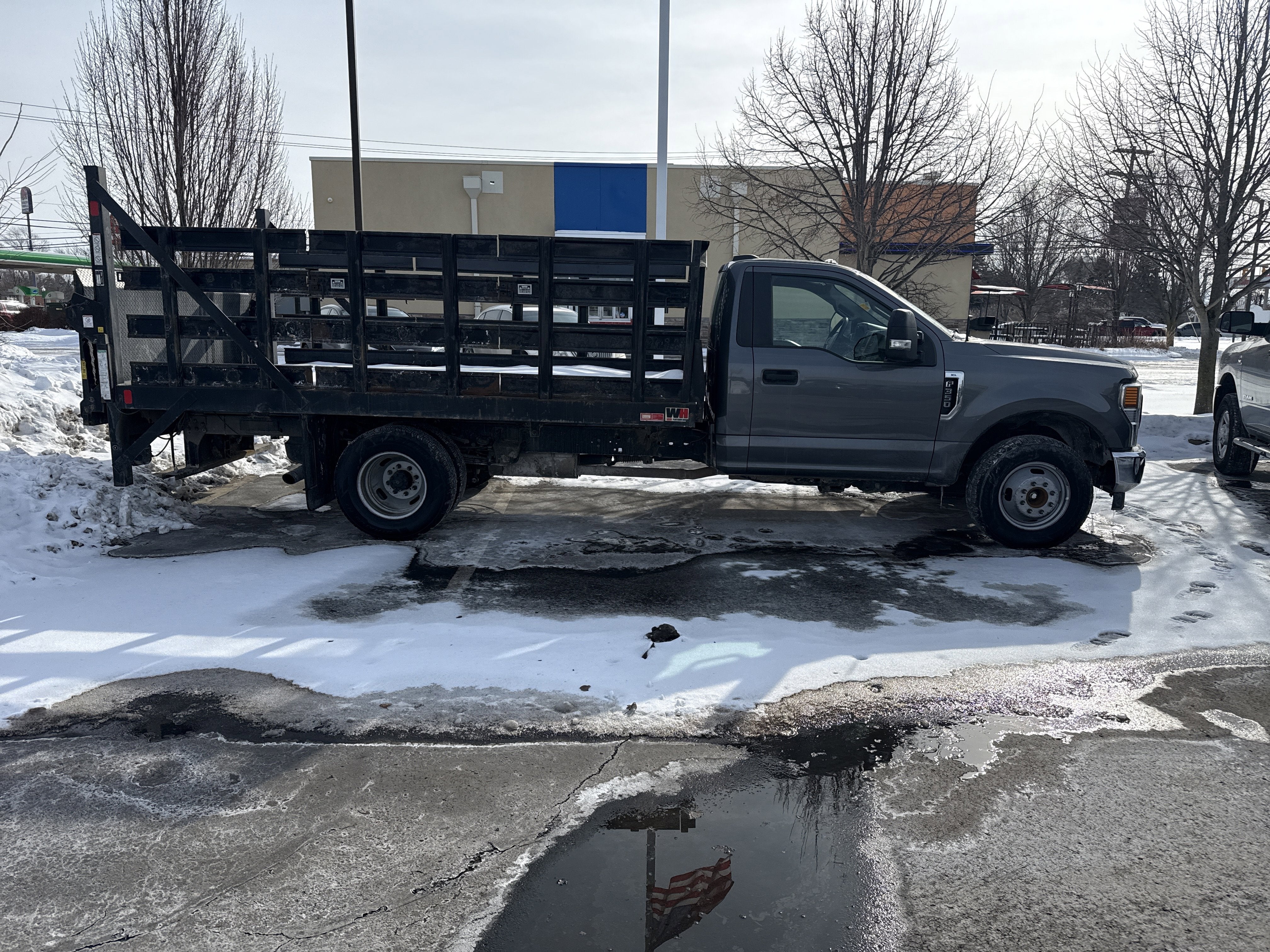 2022 Ford Super Duty F-350 DRW XL
