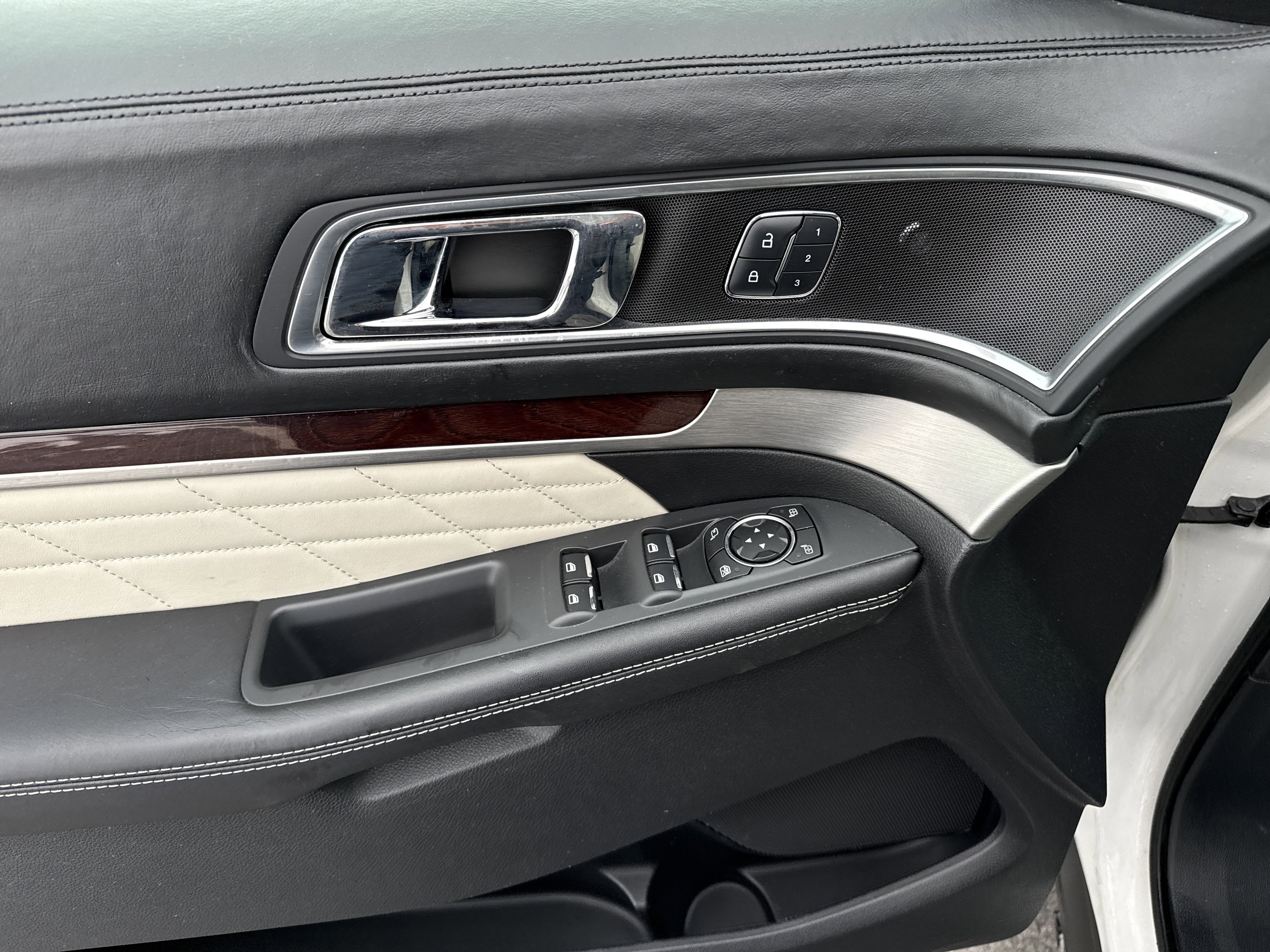 2016 Ford Explorer Platinum