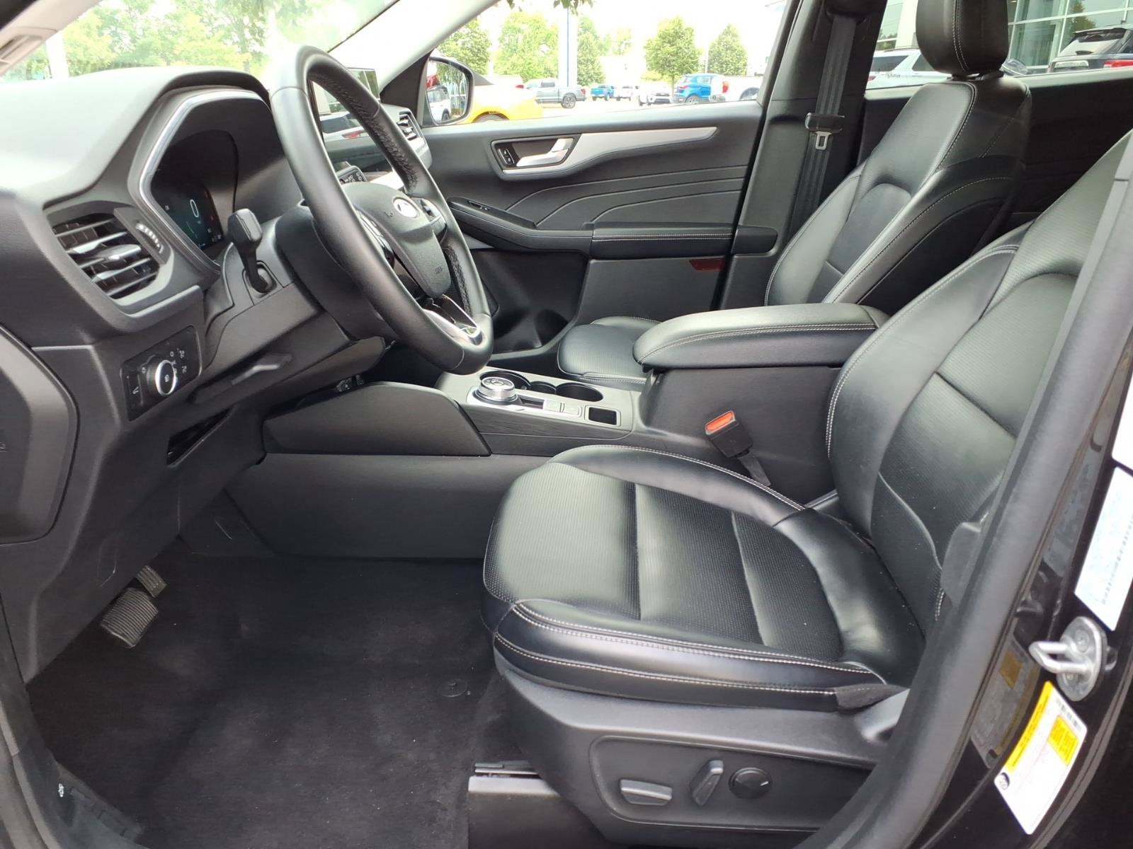 2025 Ford Escape Platinum