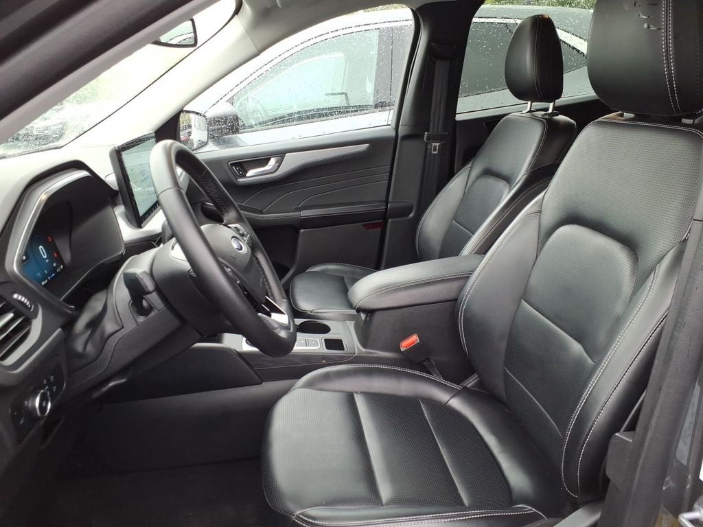 2025 Ford Escape Platinum
