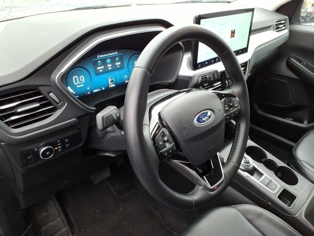 2025 Ford Escape Platinum