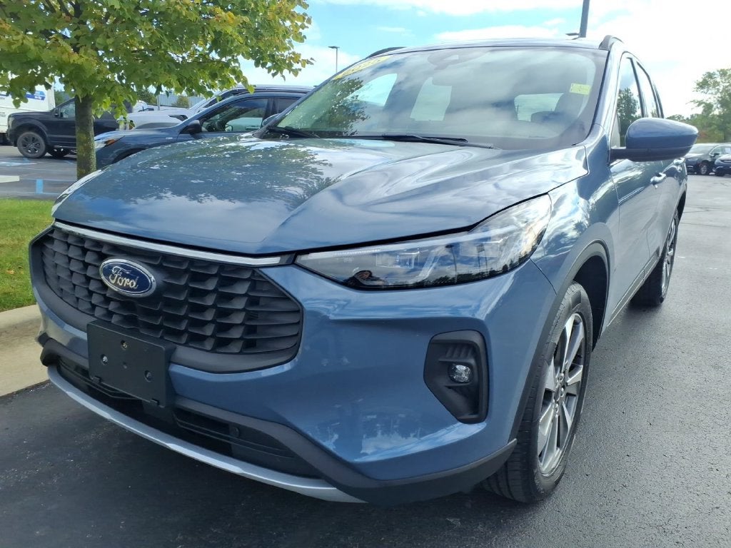 2025 Ford Escape Platinum