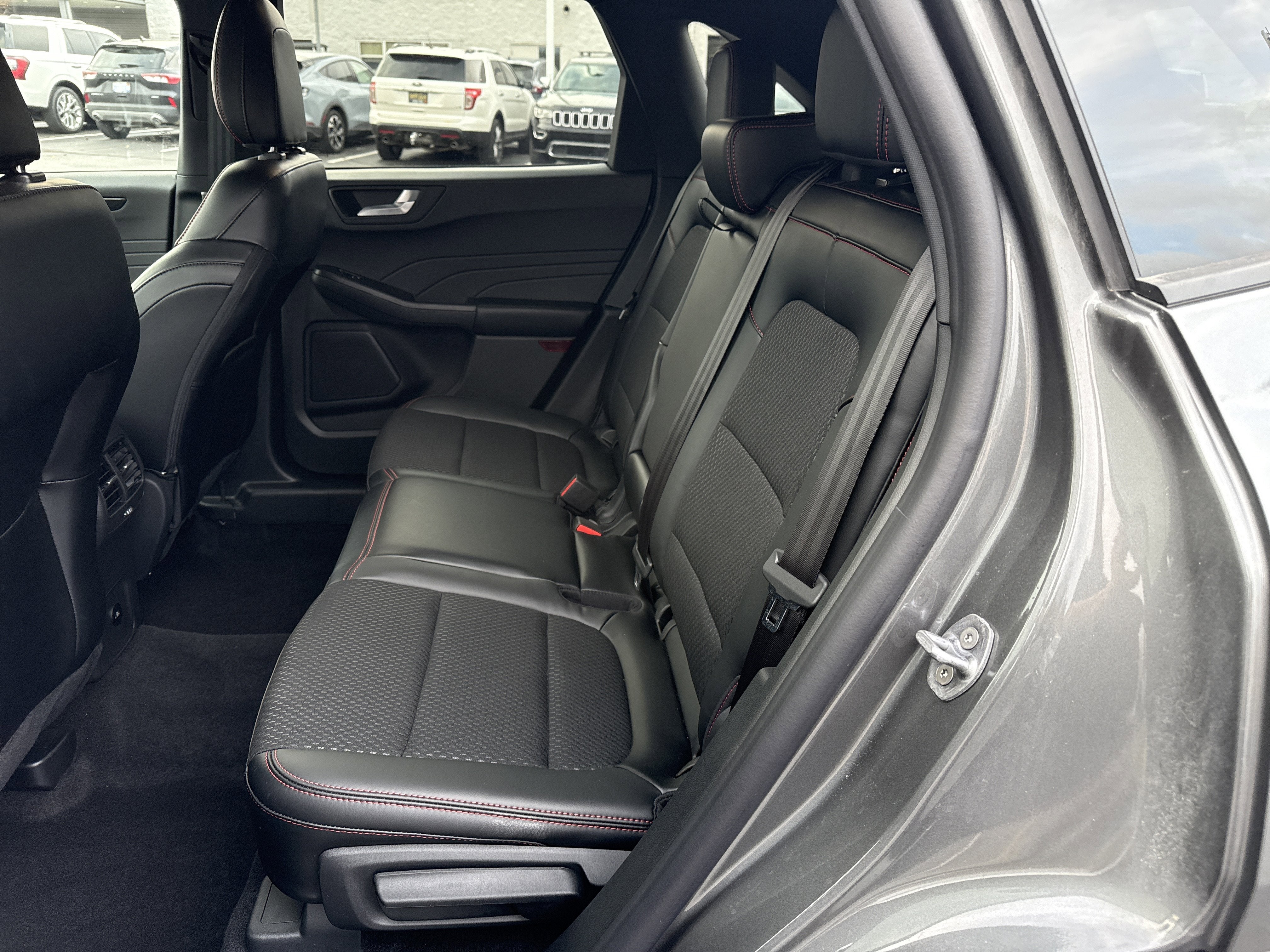 2025 Ford Escape ST-Line Select