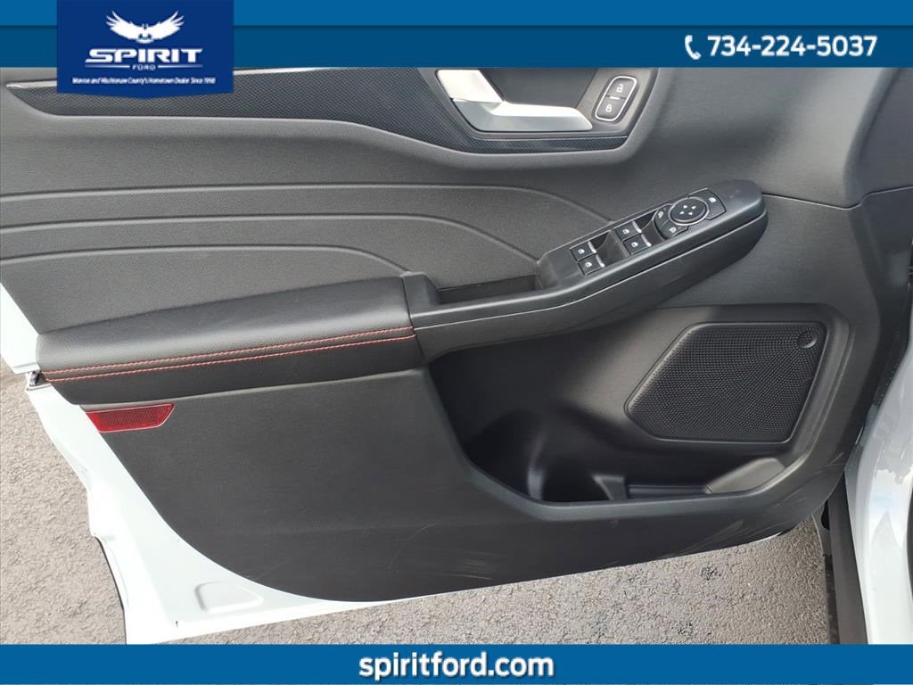 2026 Ford Escape ST-Line Select