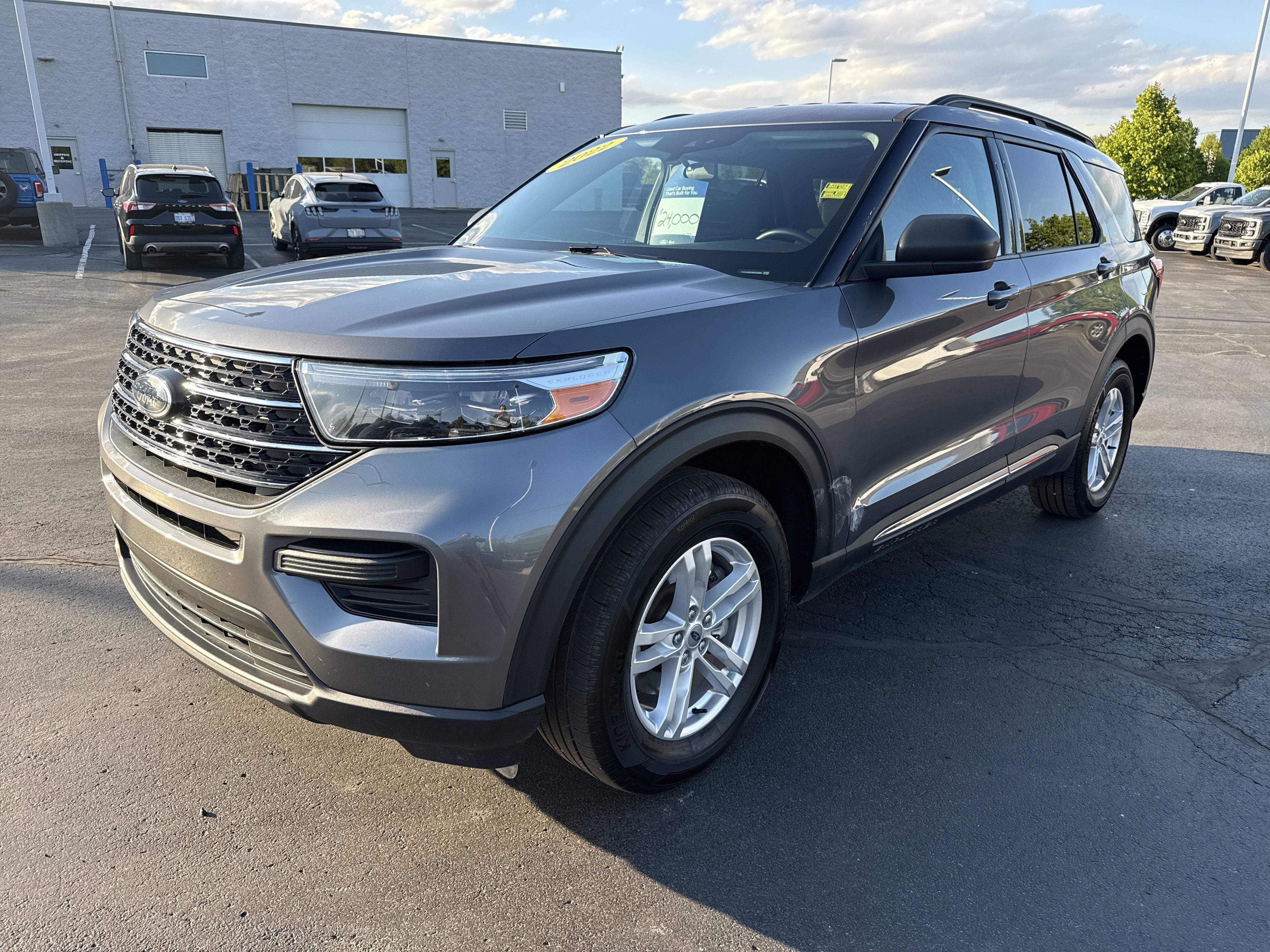 Vehicle Image 2