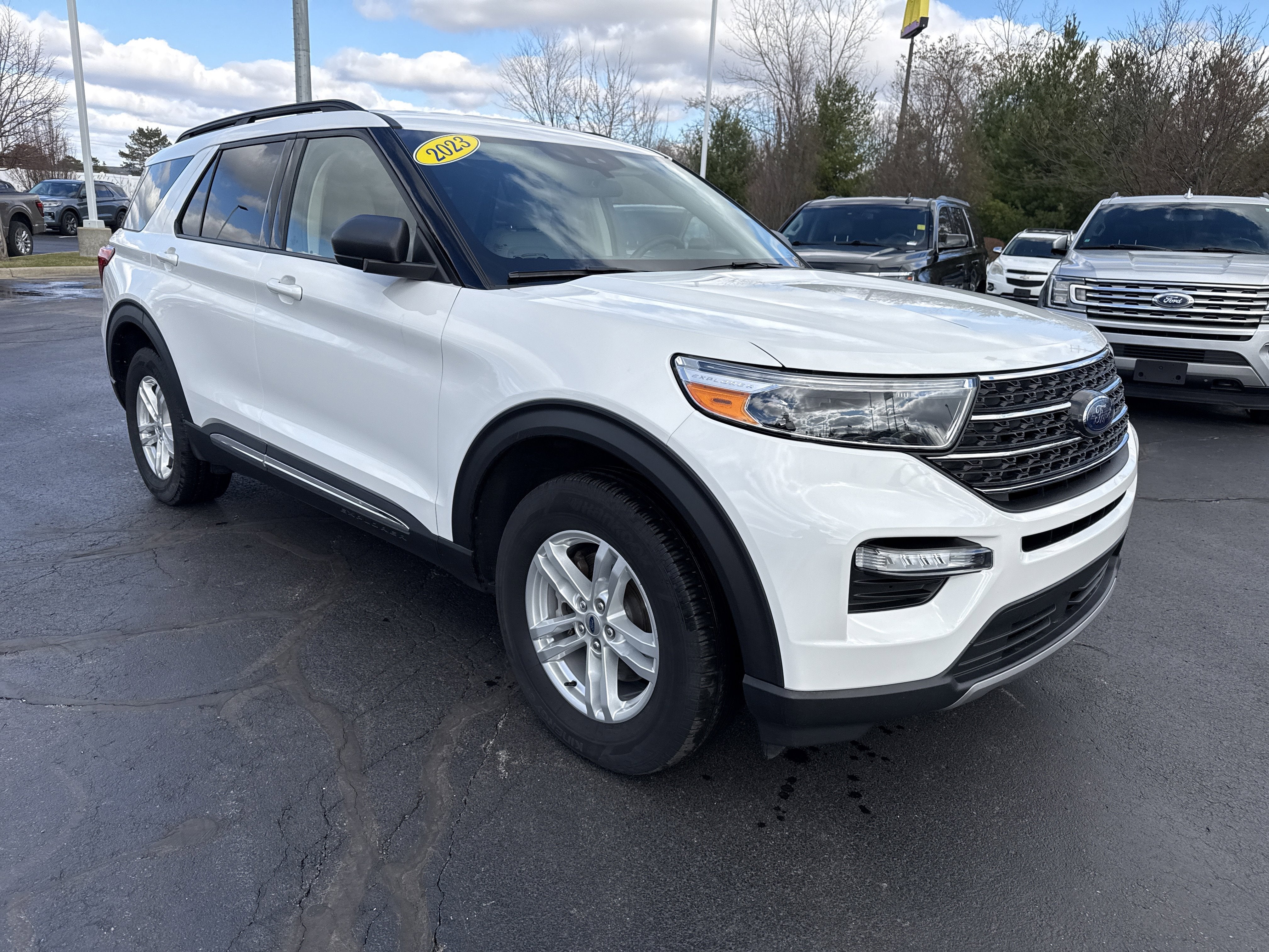 2023 Ford Explorer XLT