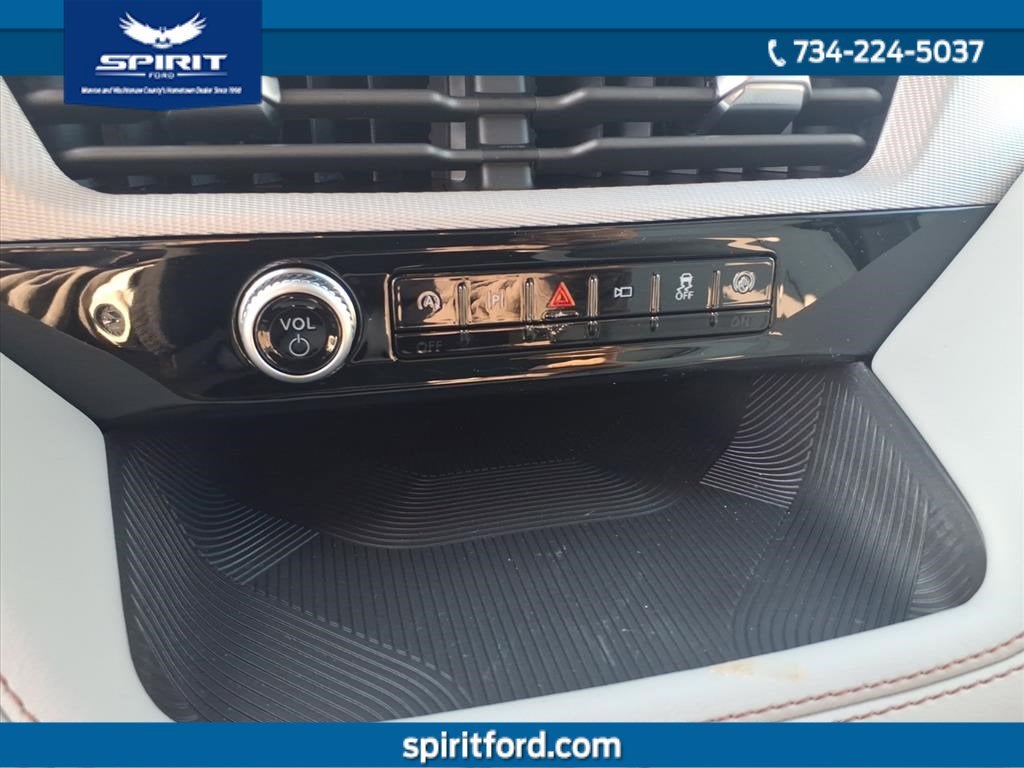 2026 Ford Explorer Active with 200A Pkg