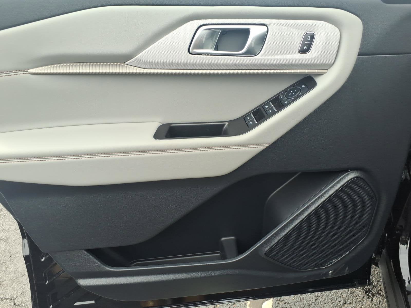 2026 Ford Explorer Active with 200A Pkg