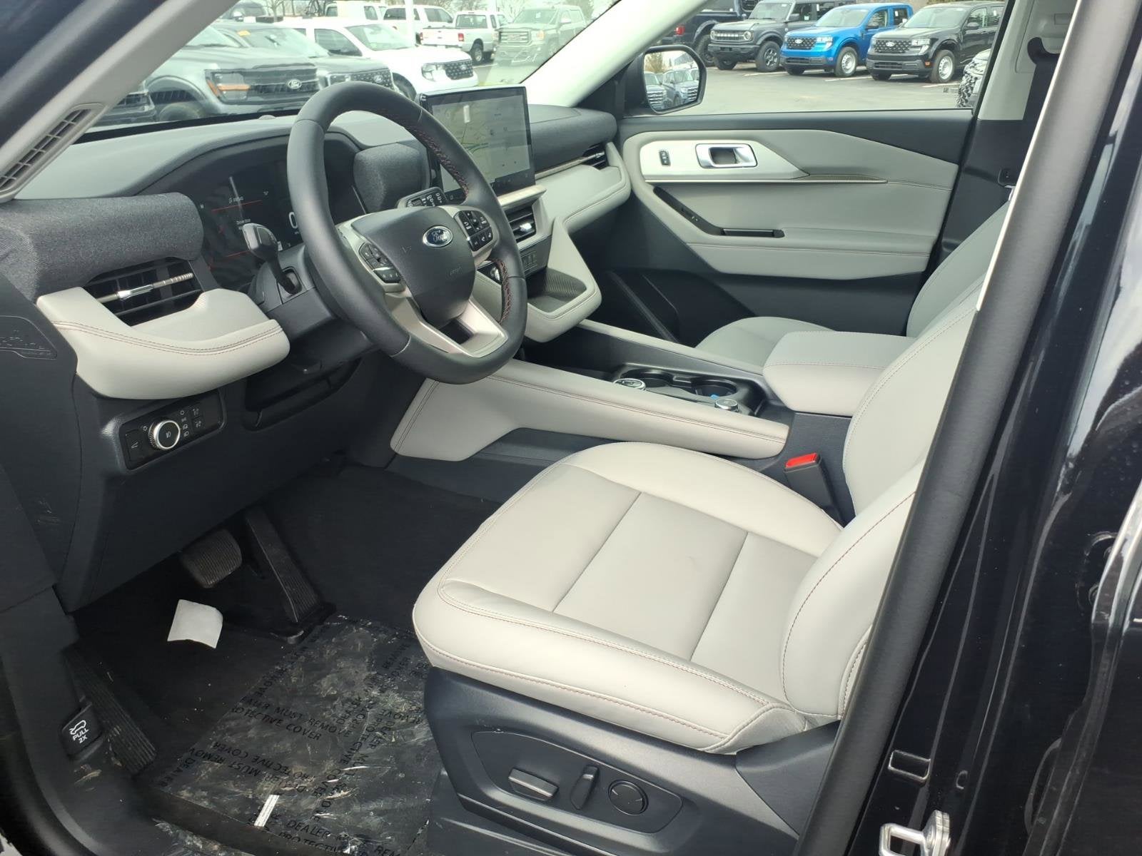 2026 Ford Explorer Active with 200A Pkg