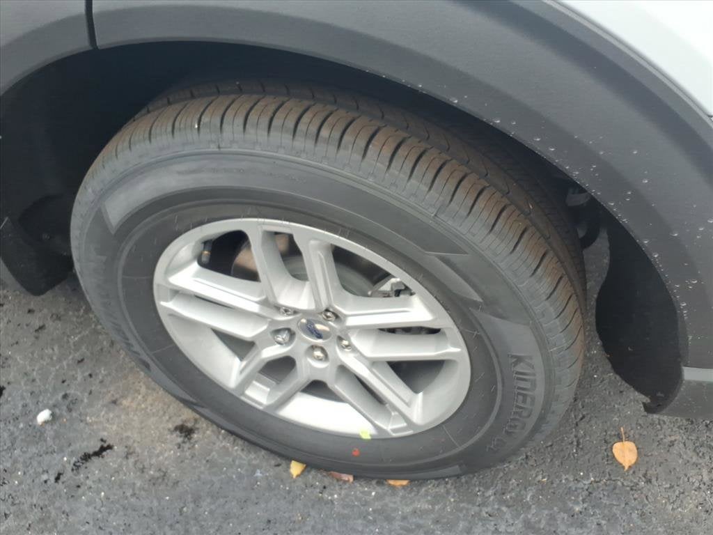 2026 Ford Explorer Active with 200A Pkg