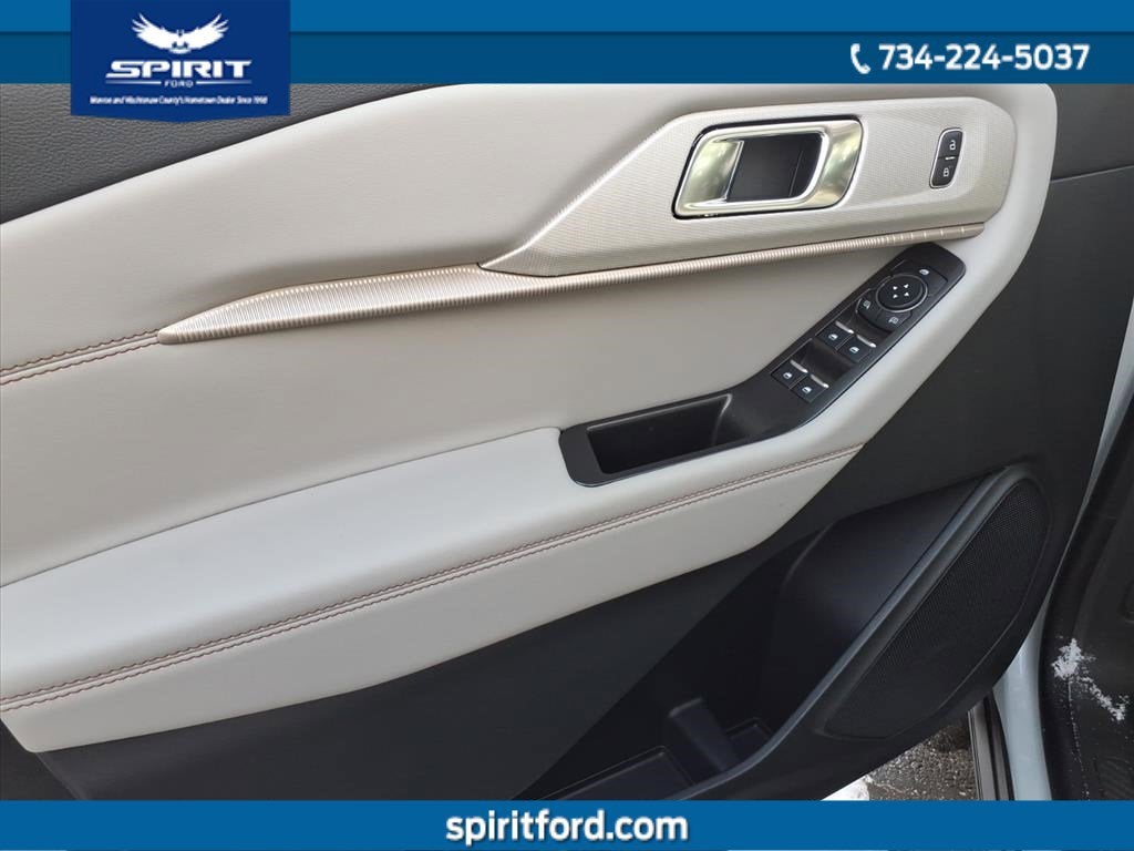 2026 Ford Explorer Active with 200A Pkg