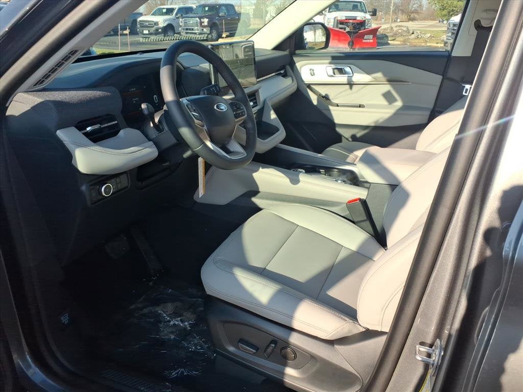 2026 Ford Explorer Active with 200A Pkg