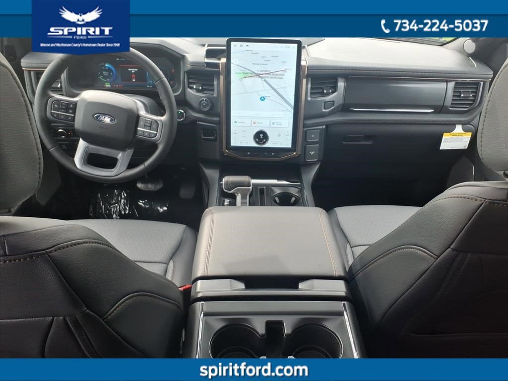 2025 Ford F-150 Lightning LARIAT