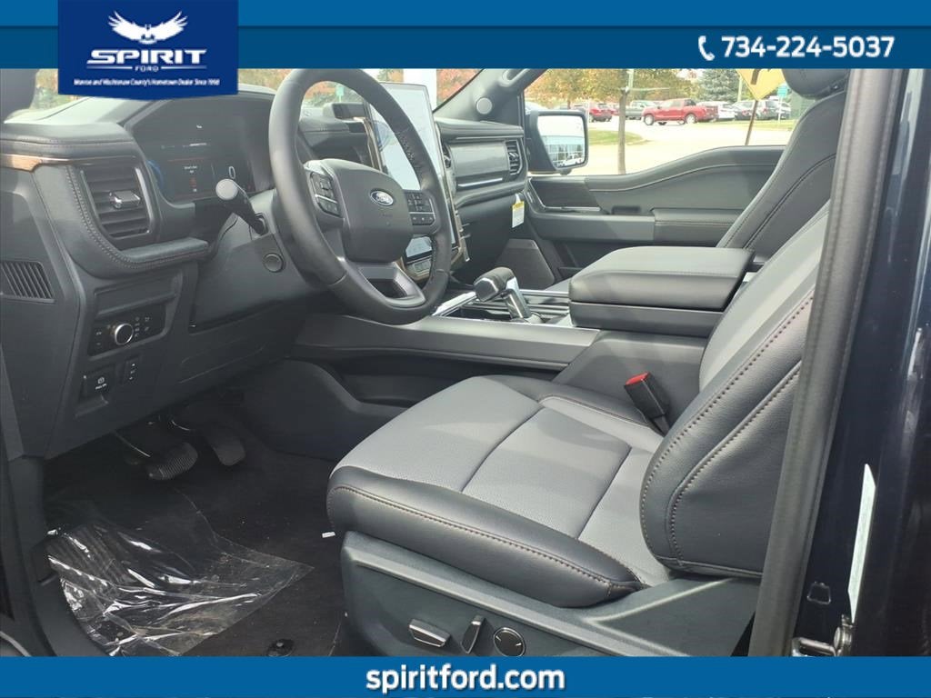 2025 Ford F-150 Lightning LARIAT