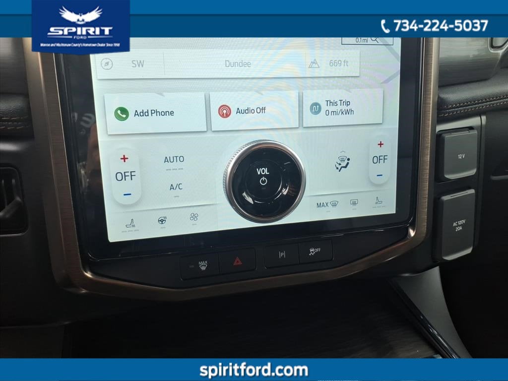 2025 Ford F-150 Lightning LARIAT