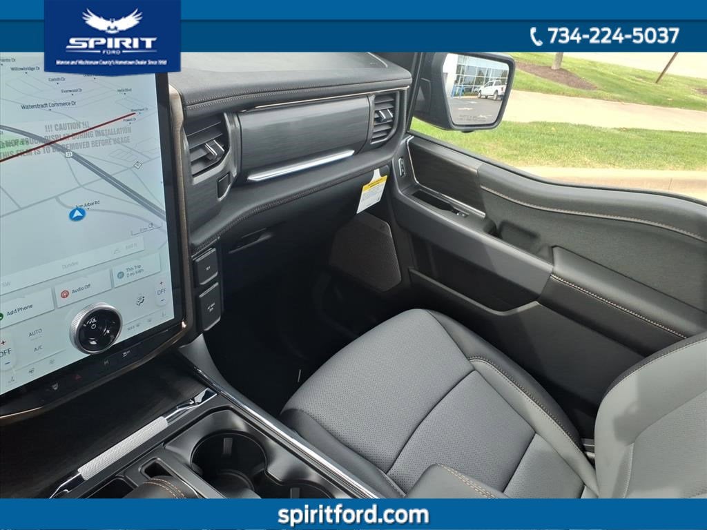 2025 Ford F-150 Lightning LARIAT