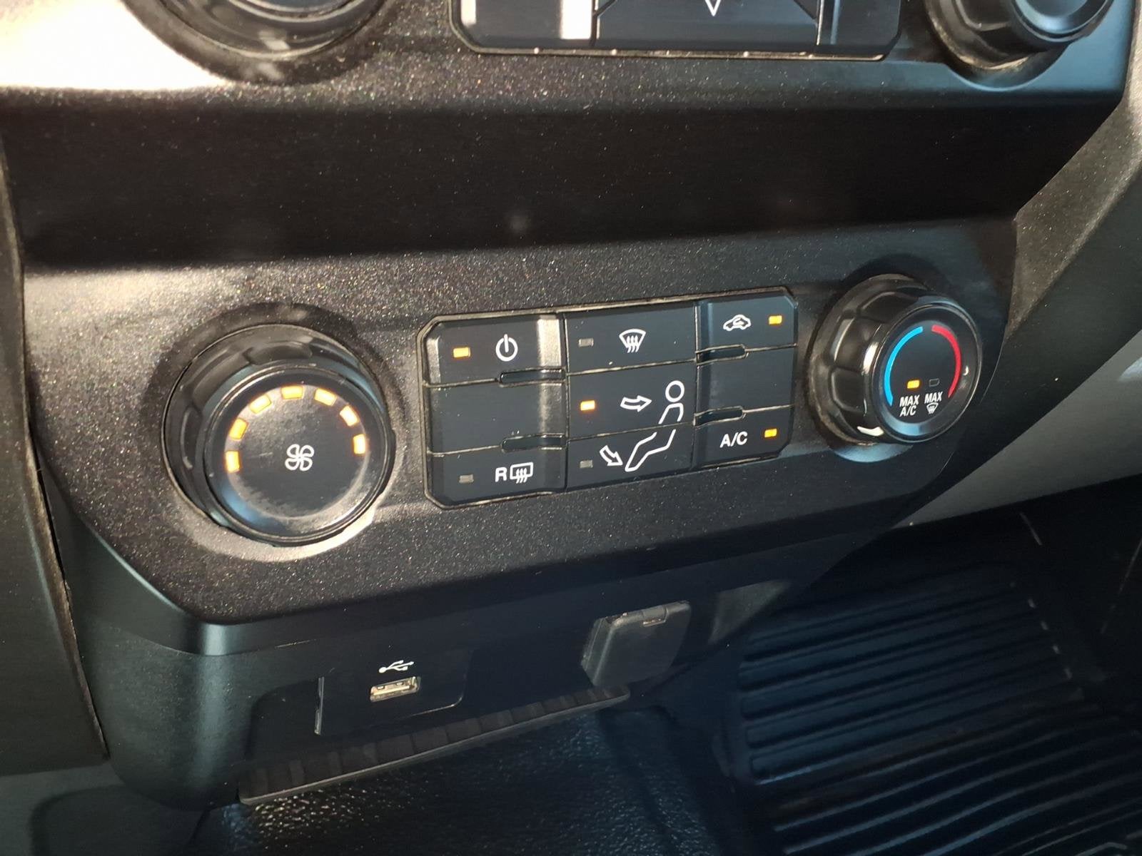 2022 Ford Super Duty F-350 SRW XL