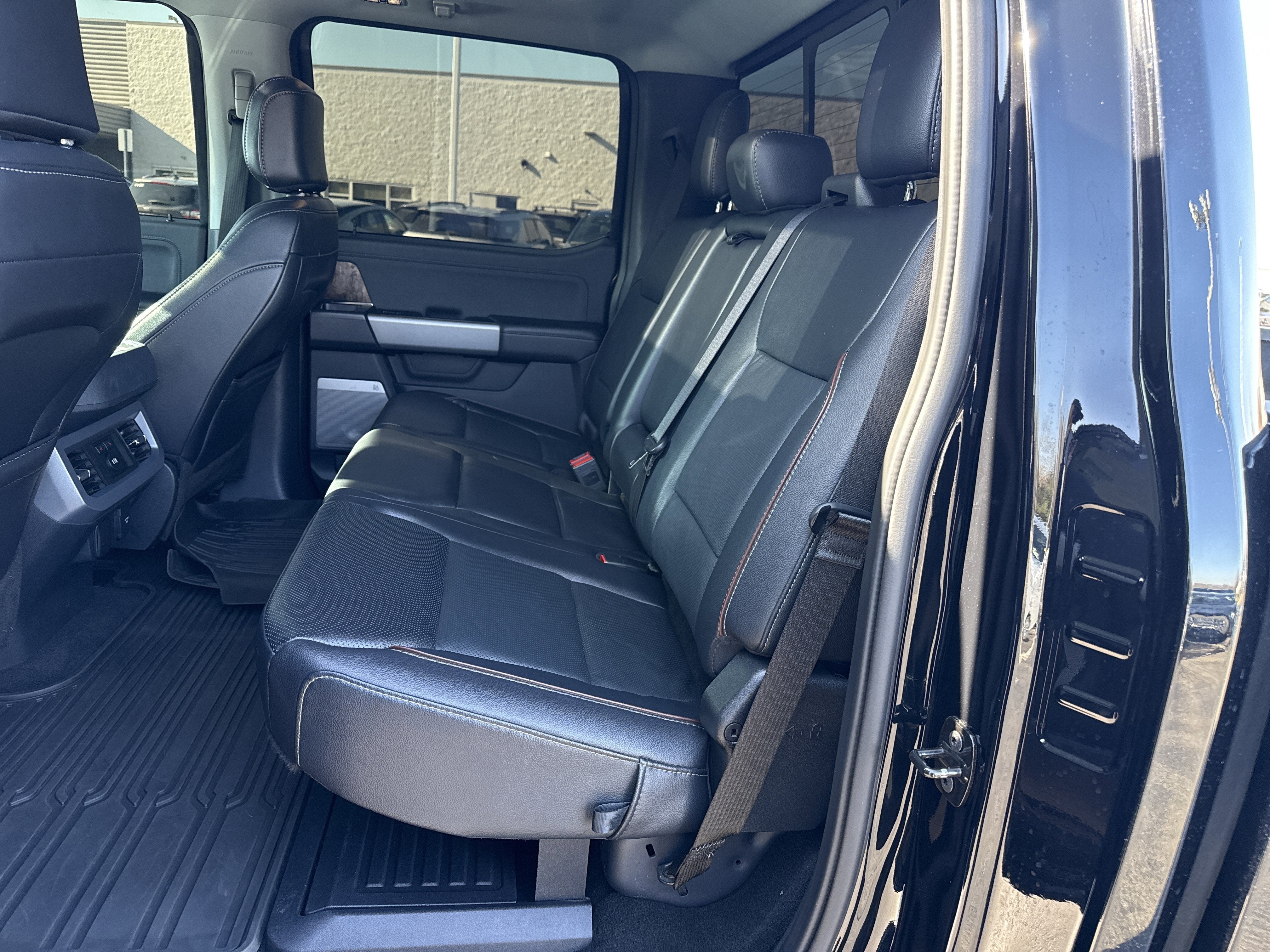 2024 Ford Super Duty F-350 SRW LARIAT