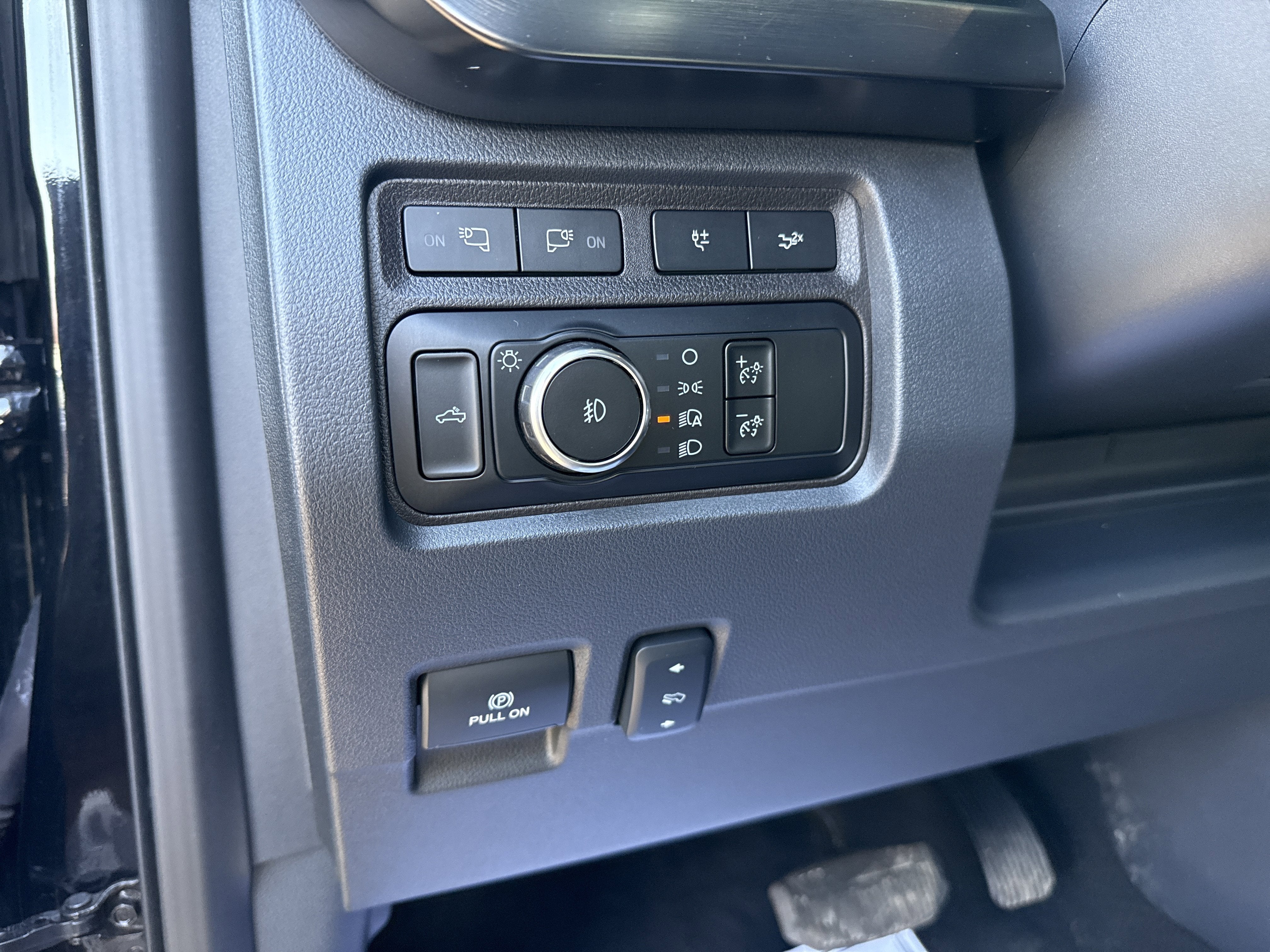 2024 Ford Super Duty F-350 SRW LARIAT