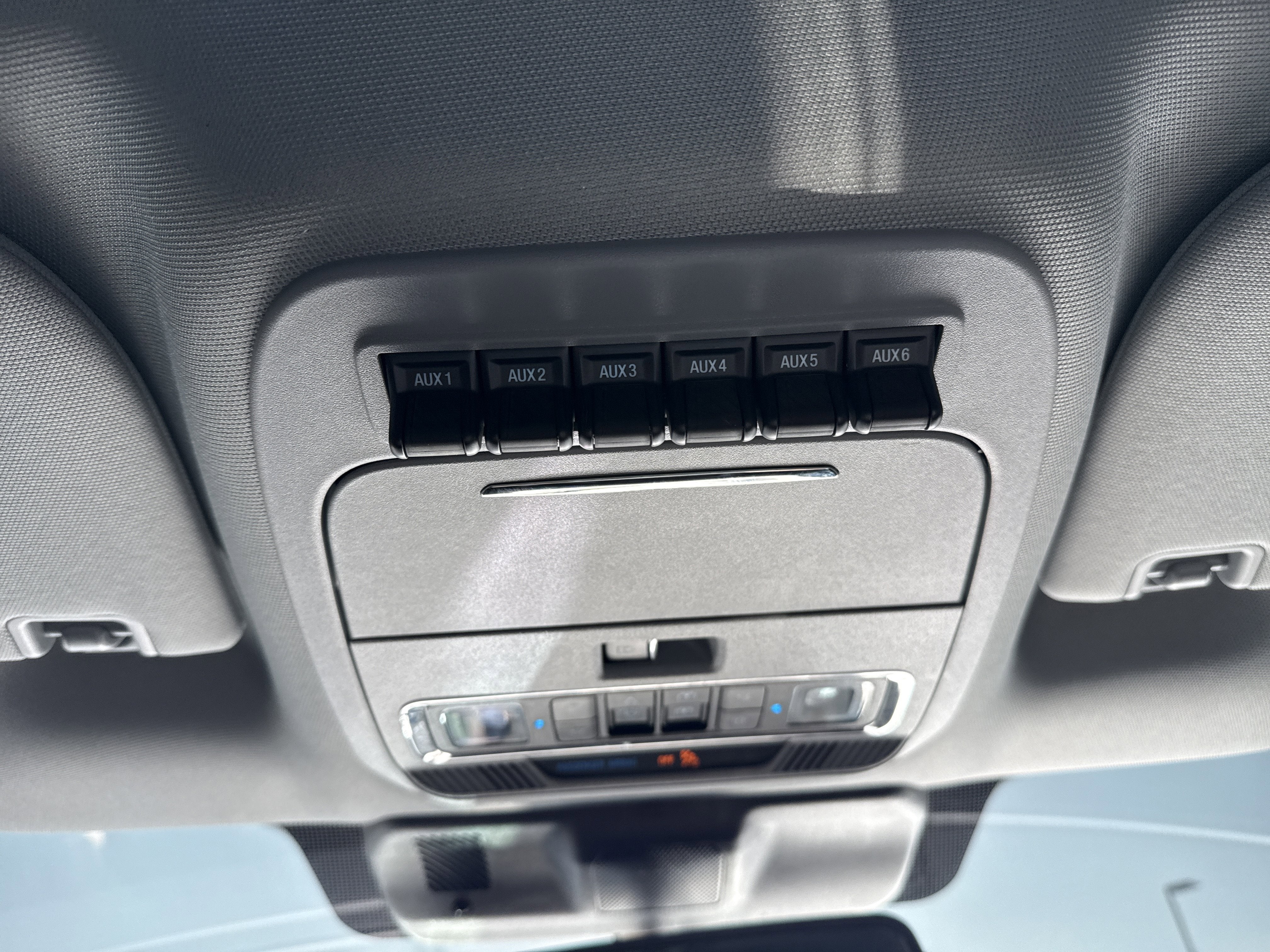 2024 Ford Super Duty F-350 SRW LARIAT