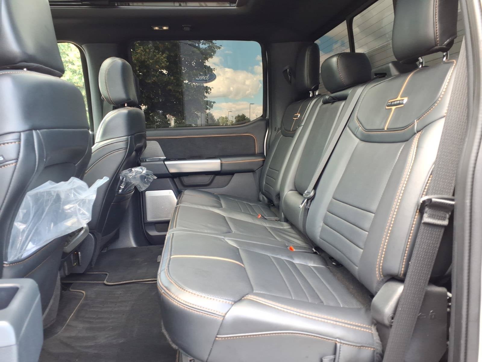 2024 Ford Super Duty F-350 DRW Platinum