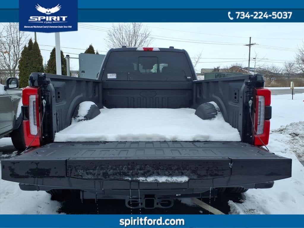 2026 Ford Super Duty F-350 DRW Platinum