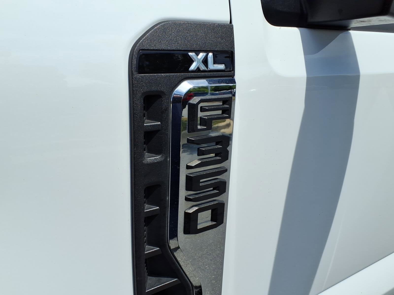 2024 Ford Super Duty F-350 SRW XL