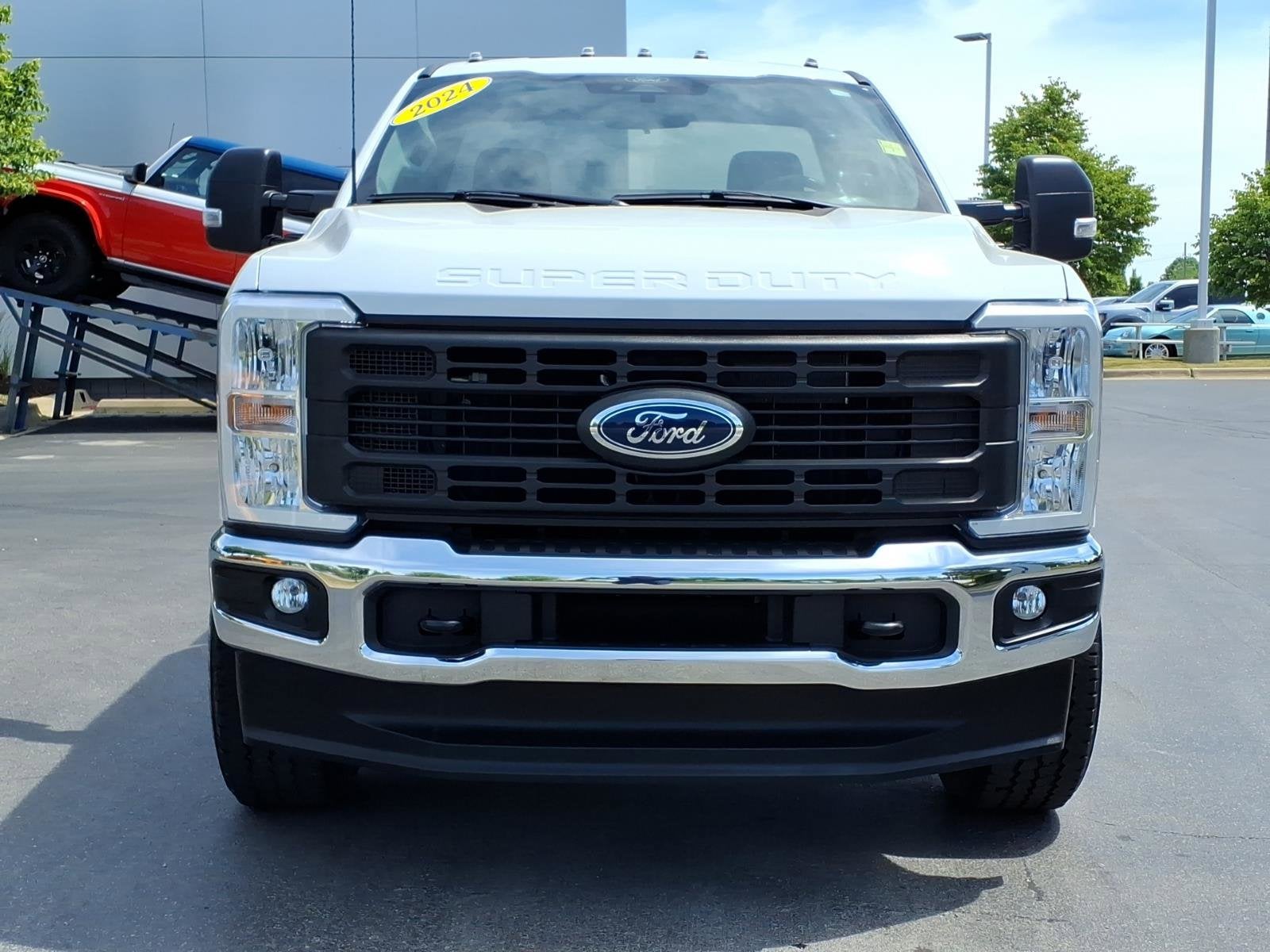 2024 Ford Super Duty F-350 SRW XL