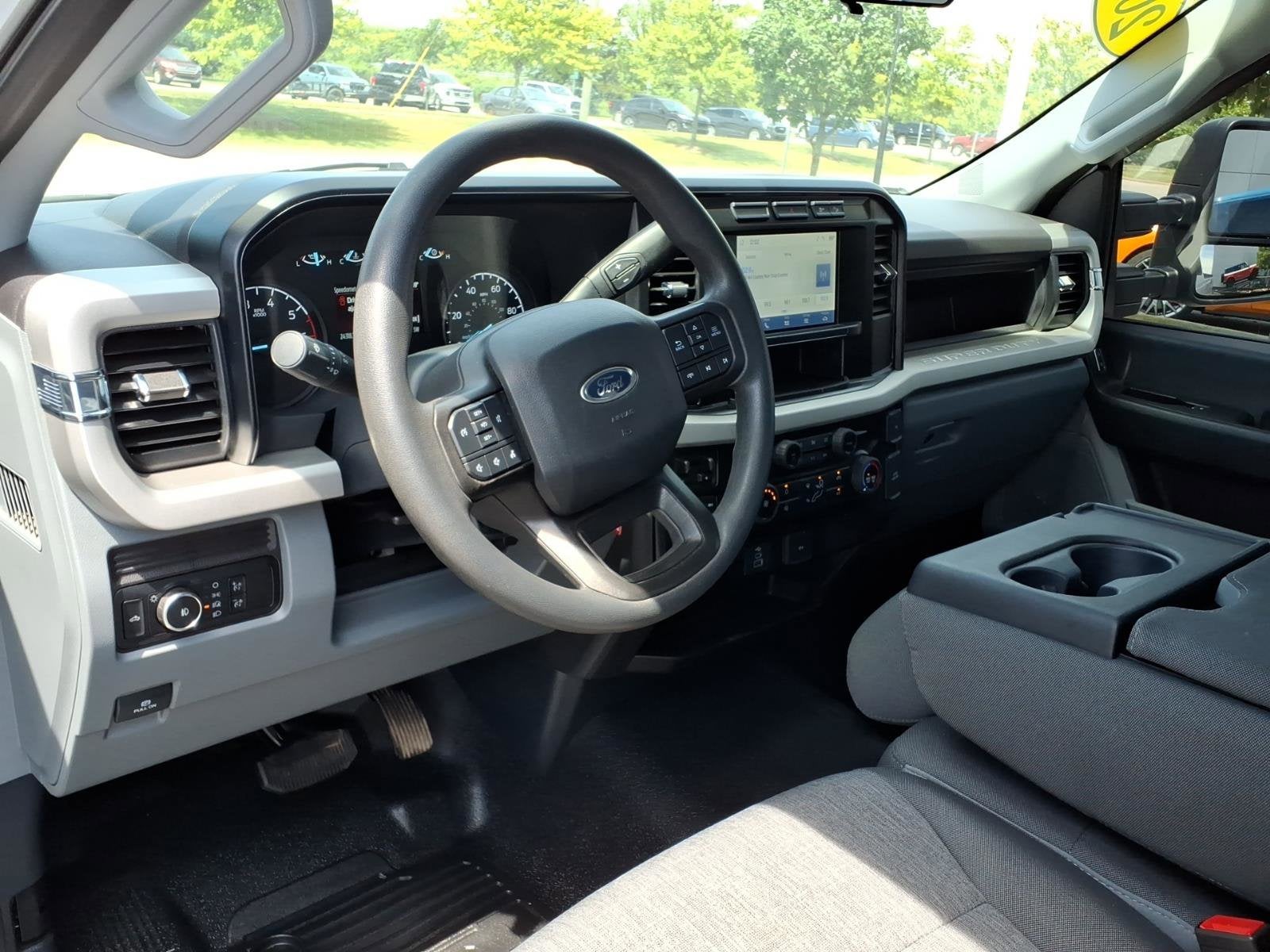 2024 Ford Super Duty F-350 SRW XL