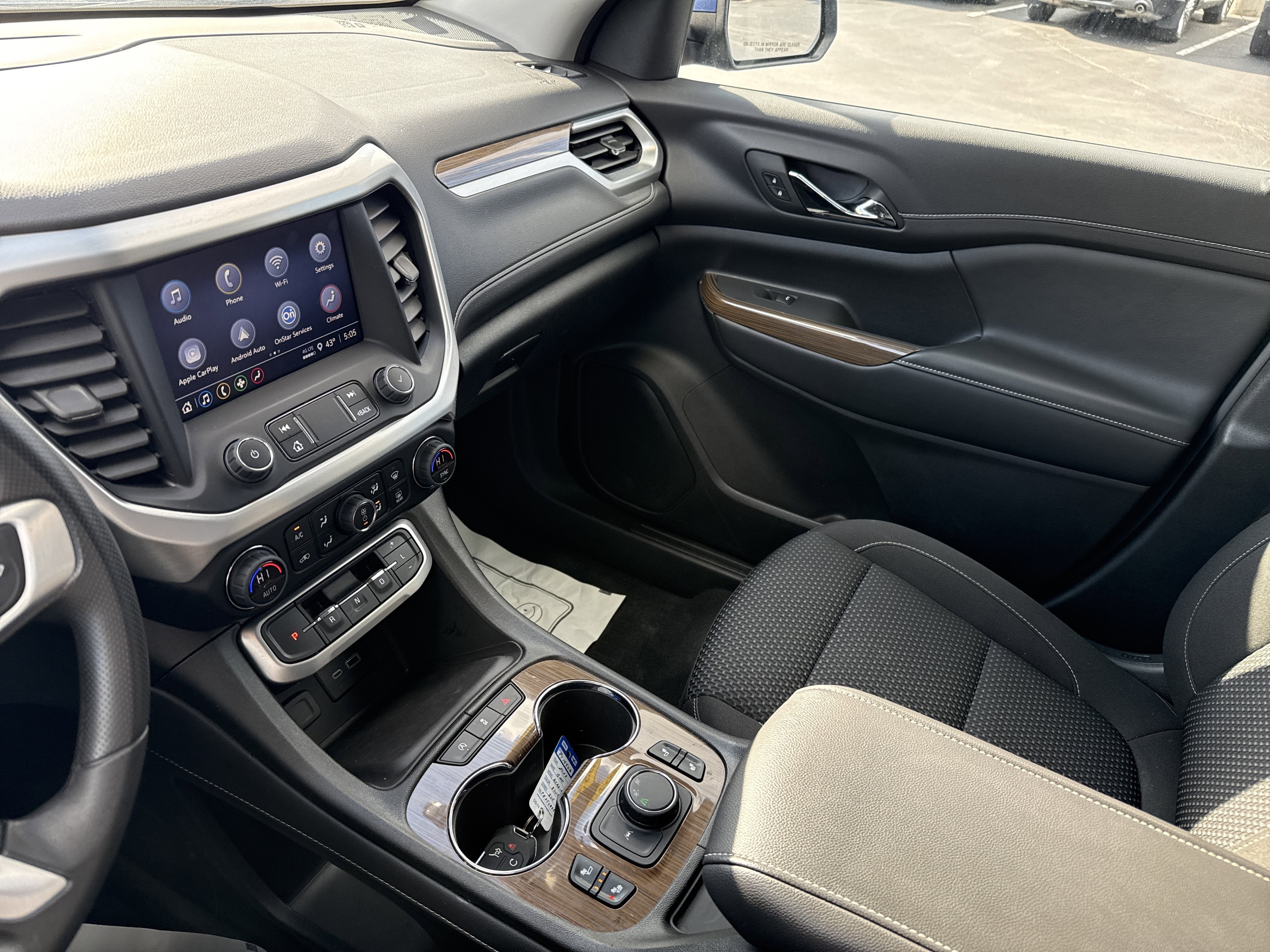2023 GMC Acadia SLE