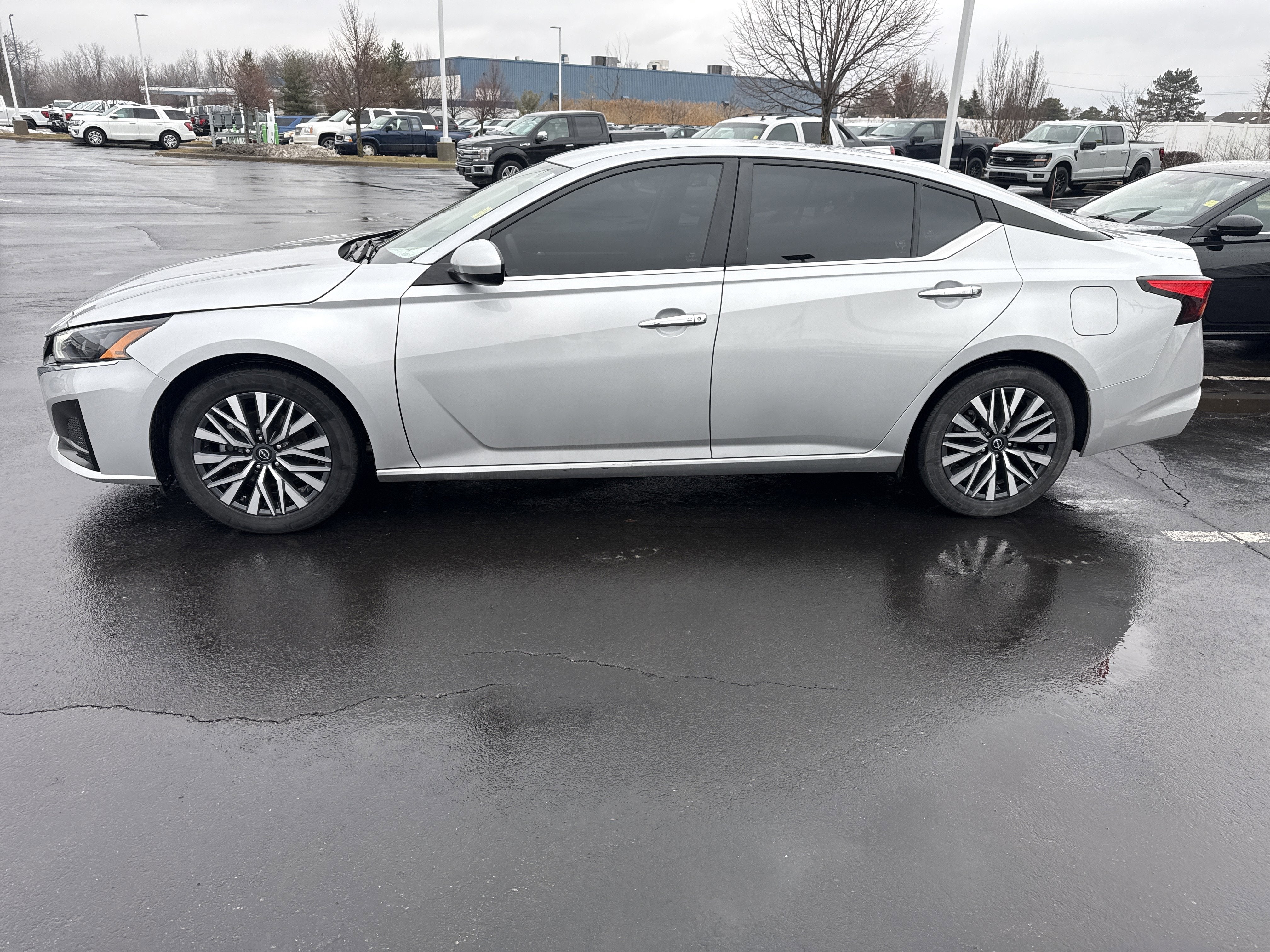 2023 Nissan Altima 2.5 SV