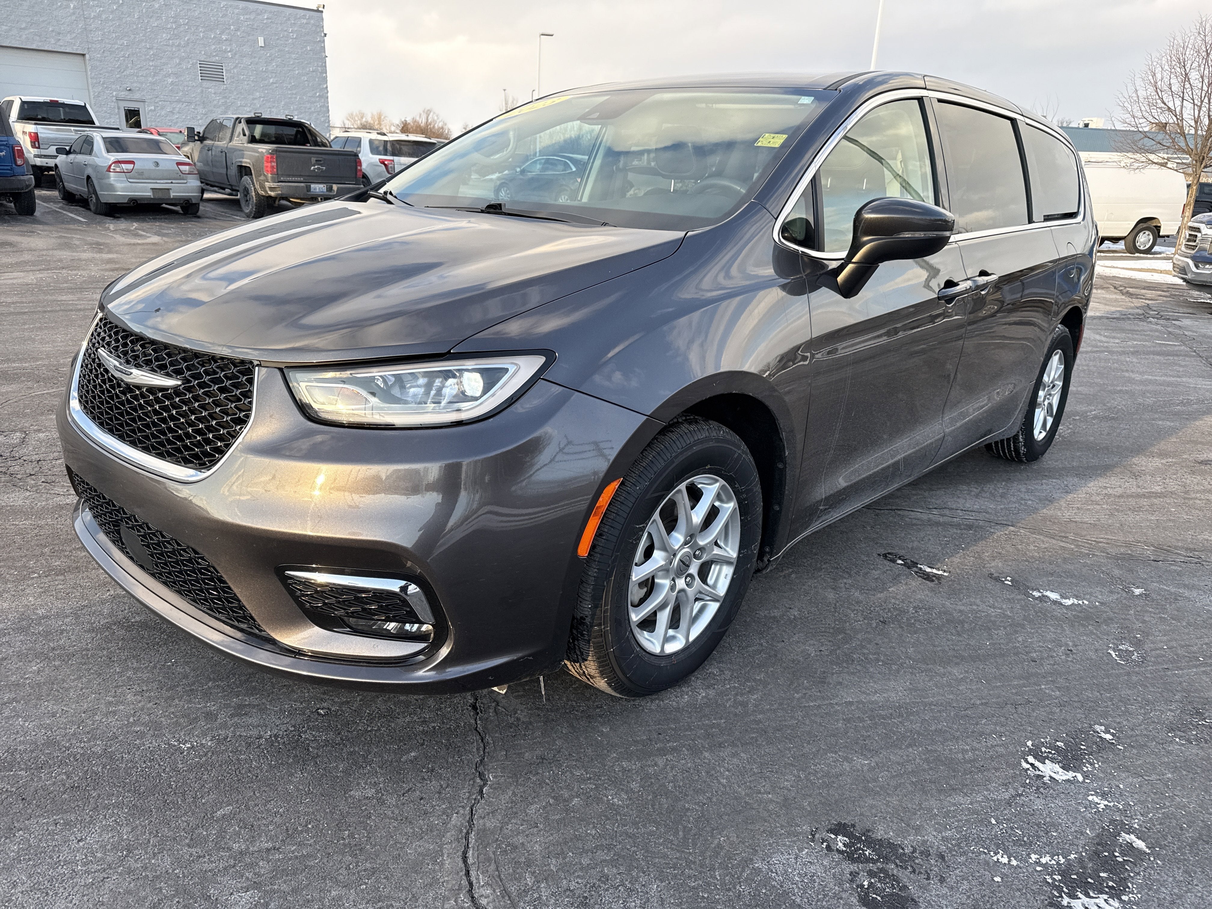 2023 Chrysler Pacifica Touring L