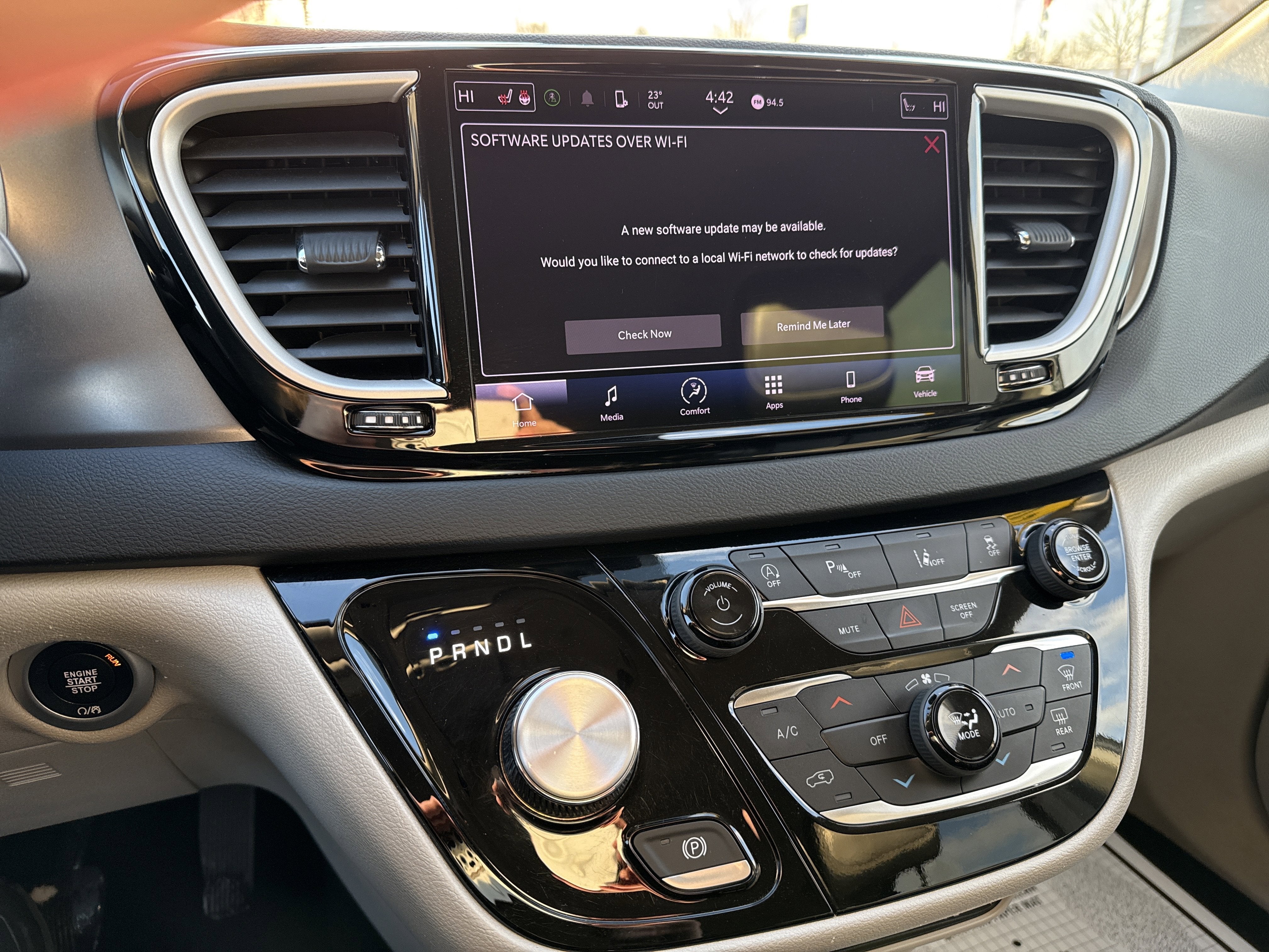 2023 Chrysler Pacifica Touring L