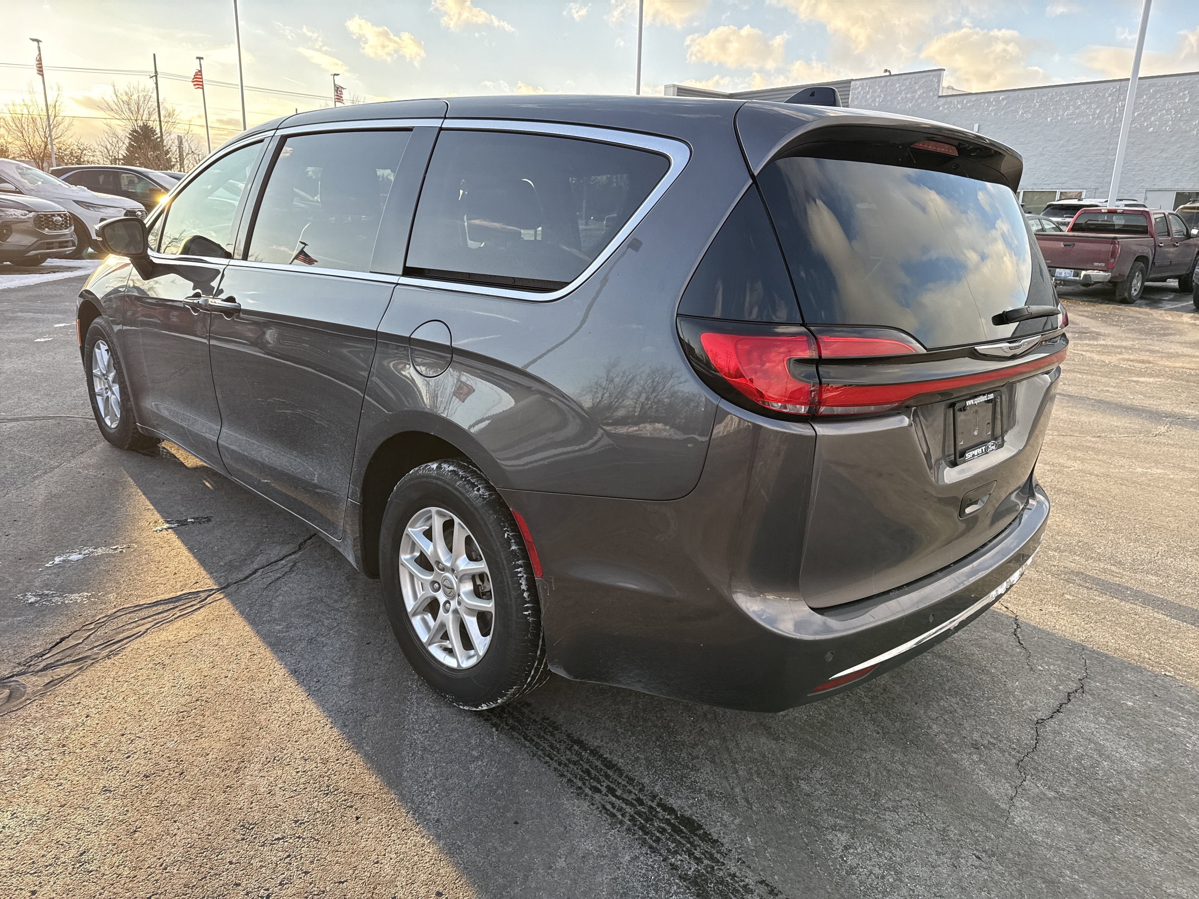 2023 Chrysler Pacifica Touring L