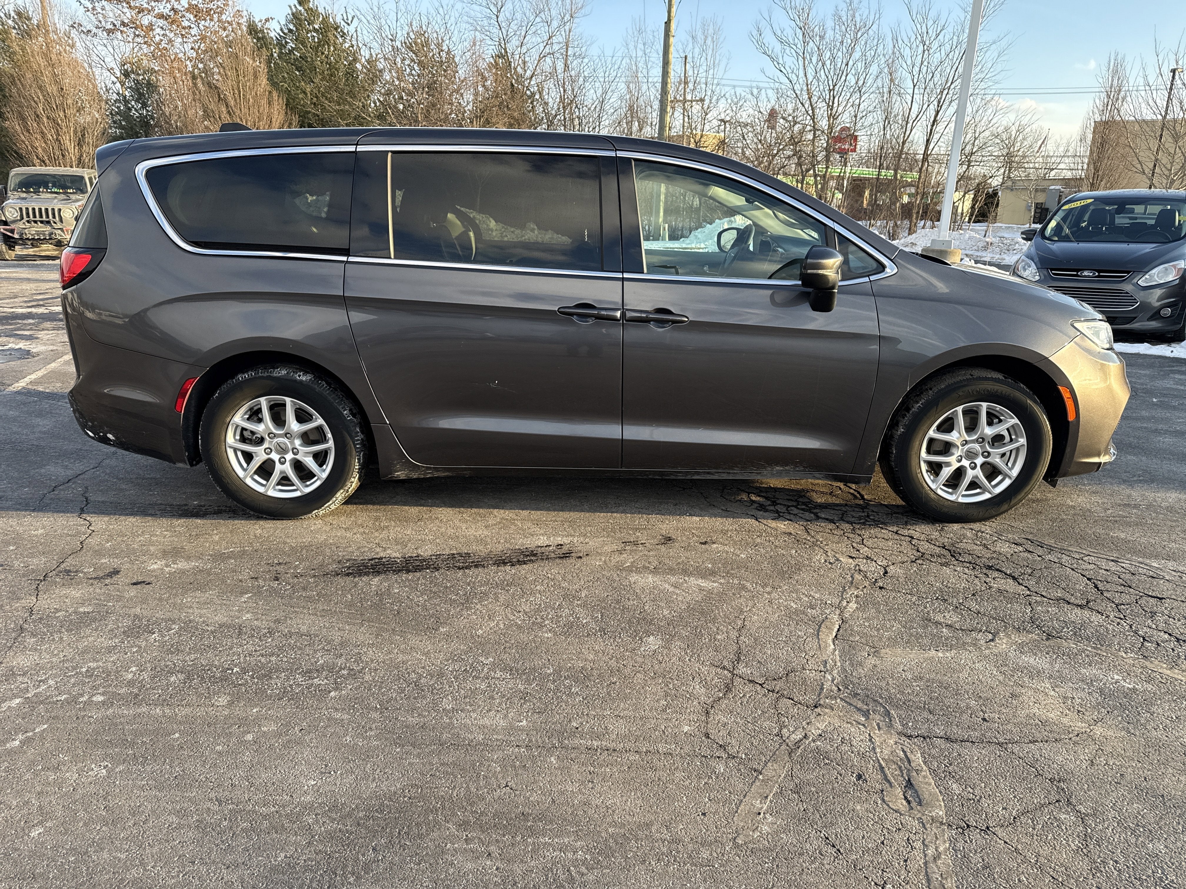 2023 Chrysler Pacifica Touring L