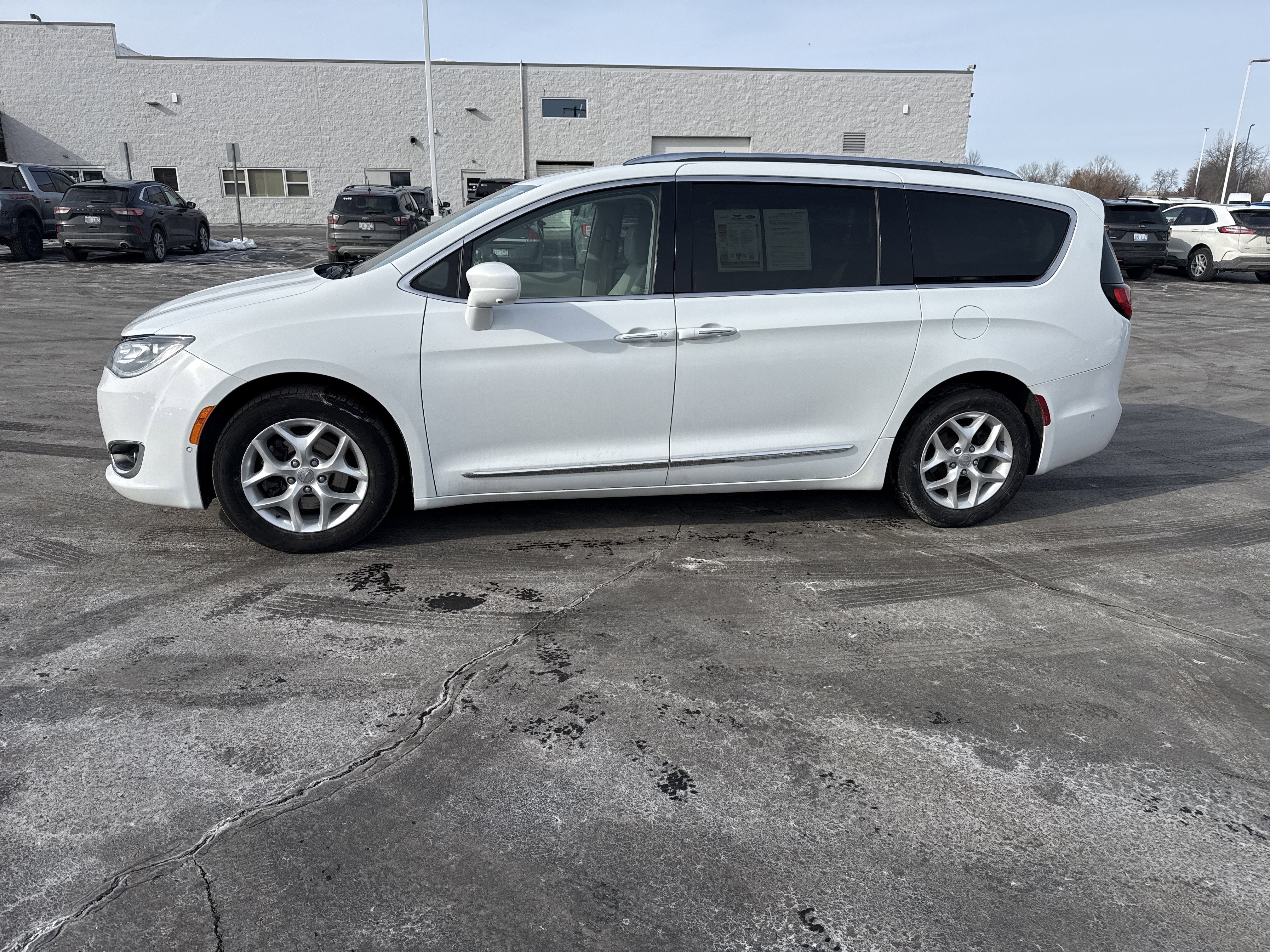 2018 Chrysler Pacifica Touring L