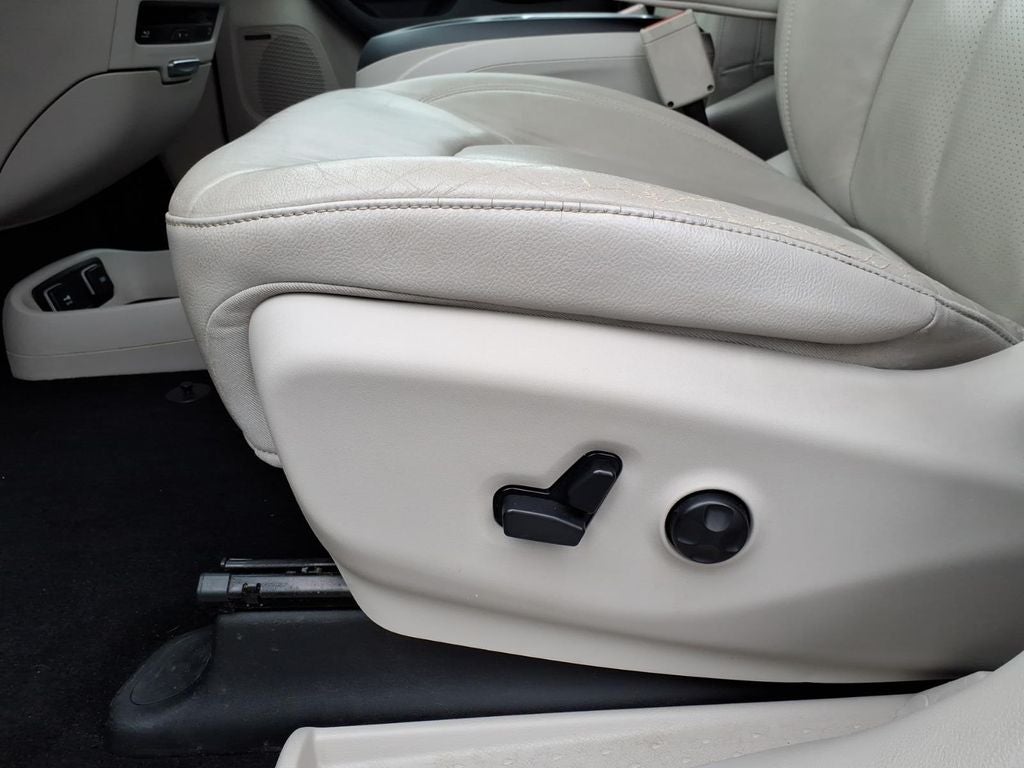 2017 Chrysler Pacifica Touring L Plus