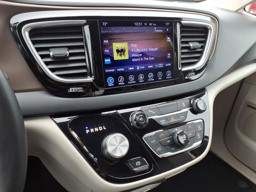 2017 Chrysler Pacifica Touring L Plus