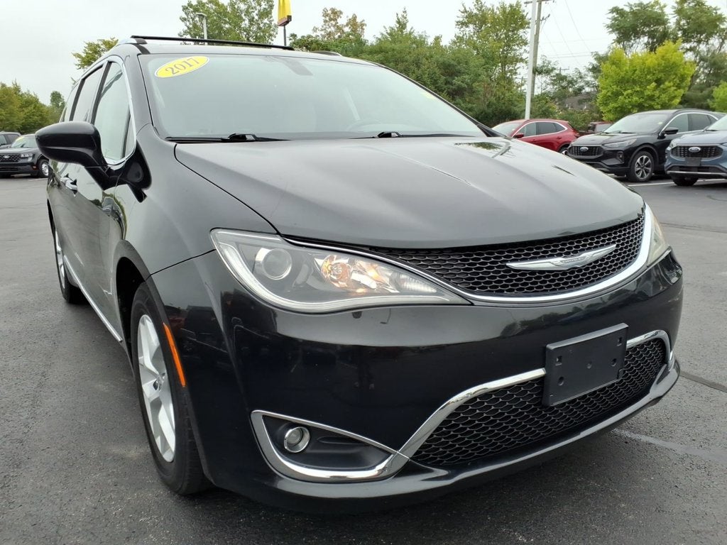 2017 Chrysler Pacifica Touring L Plus