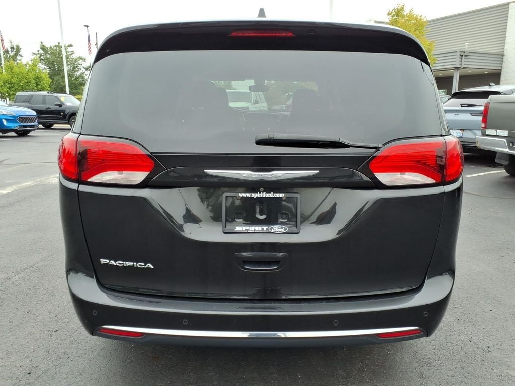 2017 Chrysler Pacifica Touring L Plus
