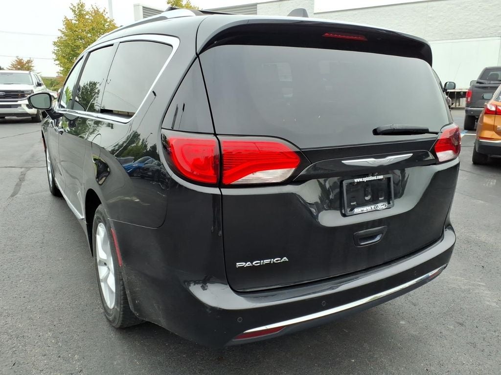 2017 Chrysler Pacifica Touring L Plus