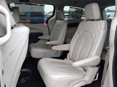 2017 Chrysler Pacifica Touring L Plus