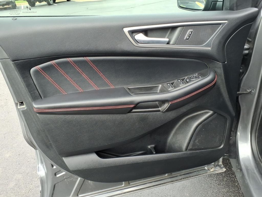 2022 Ford Edge ST Line