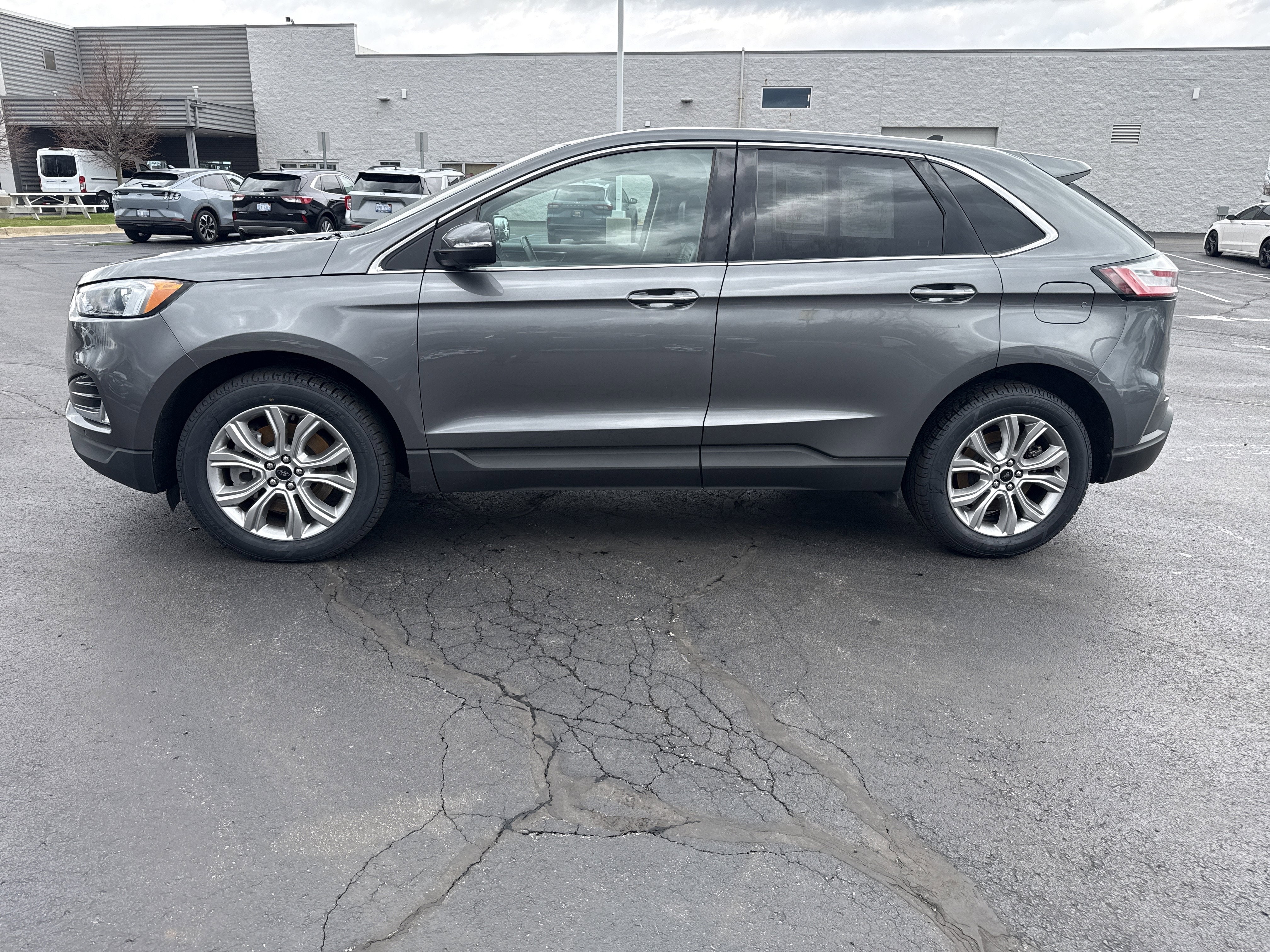 2023 Ford Edge Titanium