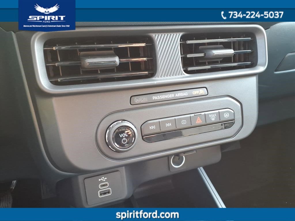 2025 Ford Maverick XL