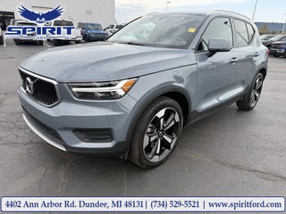 2020 Volvo XC40 Momentum