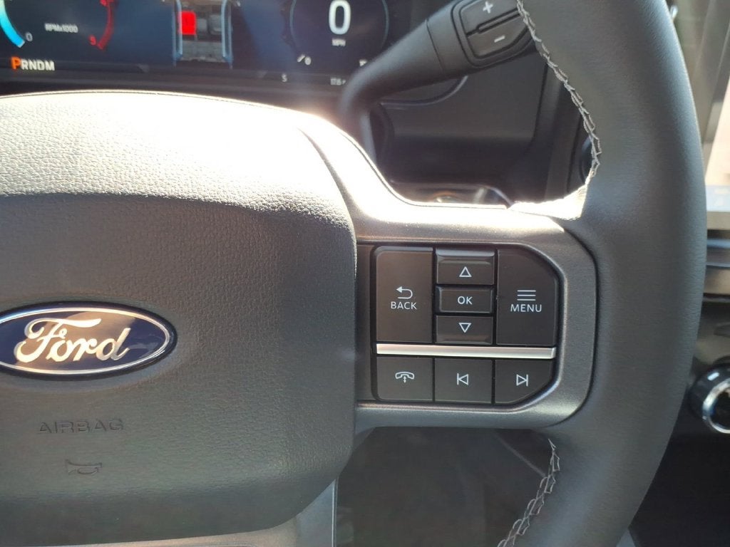 2027 Ford Super Duty F-350® Lariat®