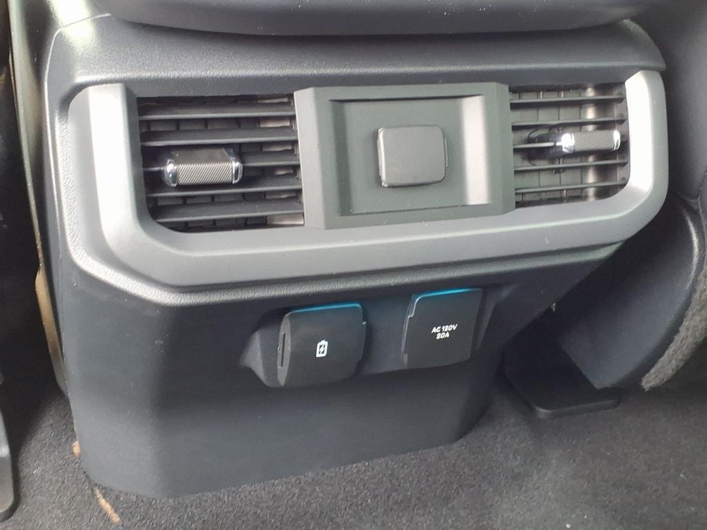 2026 Ford F-150 XLT - Photo 11