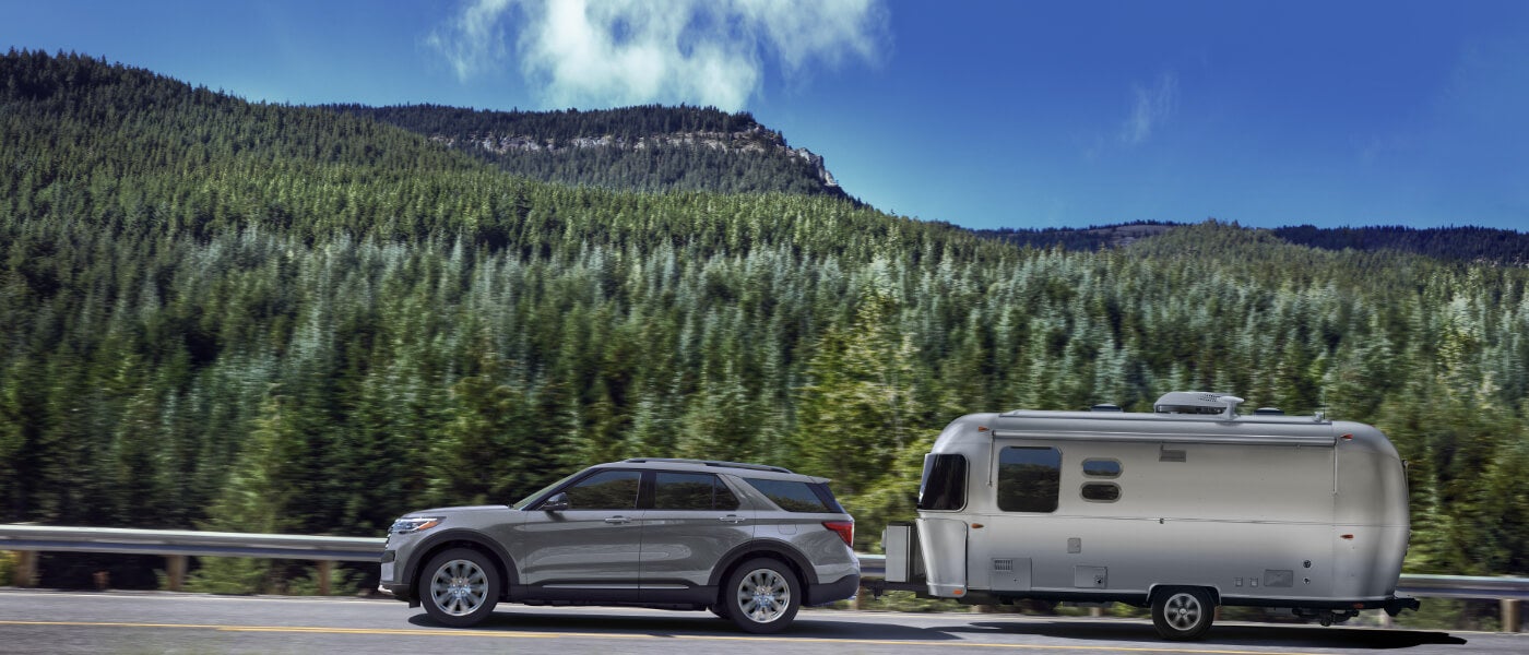 2026 Ford Explorer Exterior Pulling Camper