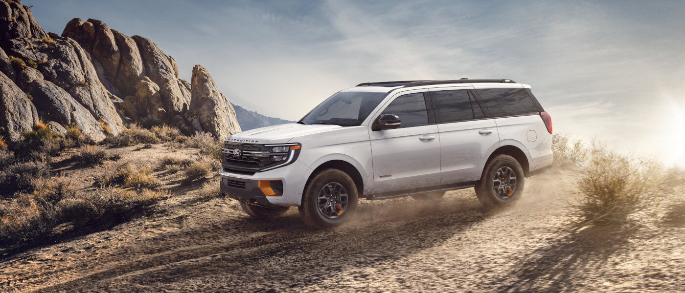 2027 Ford Expedition Exterior Off-roading In Desert Mountains